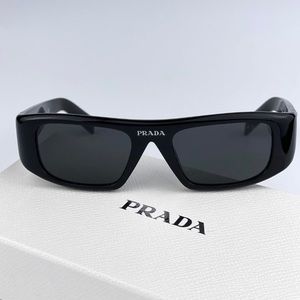 Prada PR20WS 1AB5S0
Black Gray Encircled Women
Sunglasses ✨